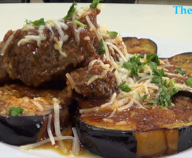 Μοσχάρι με μελιτζάνες τηγανιτές