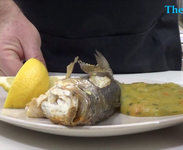 Λαβράκια ψητά στο φούρνο με πουρέ λαχανικών