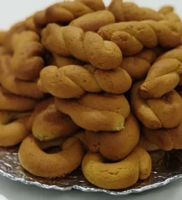 Παραδοσιακά λαδοκούλουρα με κανέλα